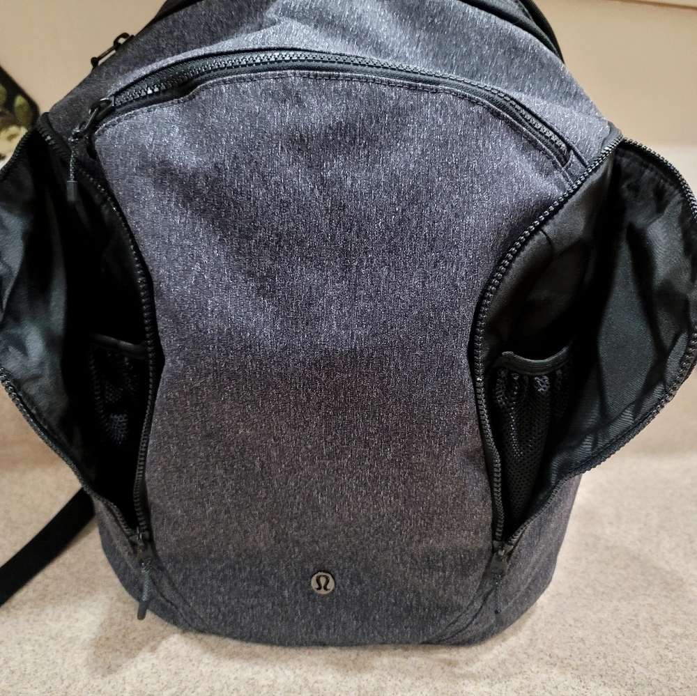 Lululemon Athletica Dark Heather Gray Backpack Laptop - Picture 7 of 9
